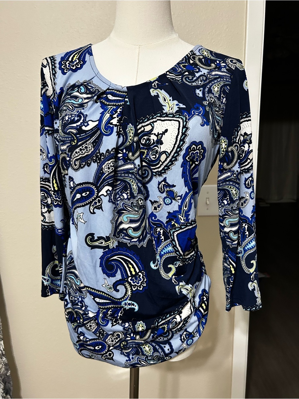 Women's Blue Paisley Long-Sleeve Top